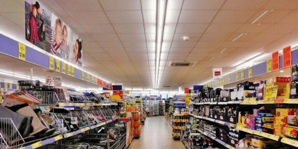 Zloději kradli potraviny, ale mysleli i na hygienu