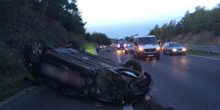 Aktuálně: Hromadná dopravní nehoda uzavřela jízdní pruh na dálnici D4