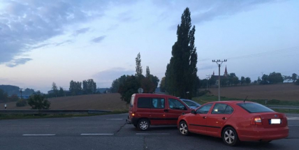 Aktuálně: U Milína došlo k nehodě dvou vozidel