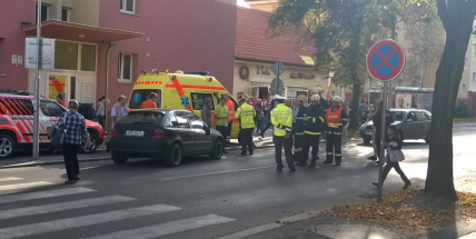 Aktuálně: Mladý řidič srazil dvě dívky na přechodu
