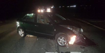 Právě teď: Opatrně na silnici I/4. U obce Lety došlo k dopravní nehodě, jedno z vozidel stojí po střetu v křižovatce!