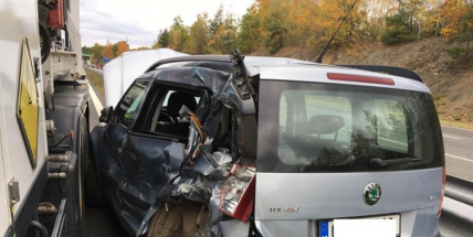 Právě teď: Komplikace na dálnici D4. Nehoda a uzavřený sjezd ze Skalky