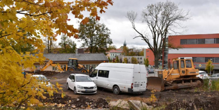 U vznikajícího parkoviště vedle nemocnice bude nově stavět i autobus MHD