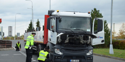 Dopravní policisté kontrolovali řidiče nákladních vozidel