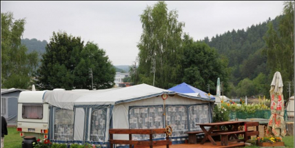 Zloděj se na Popelíkách vloupal do karavanu, jeho obhajoba byla nečekaná