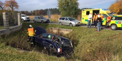 Právě teď: Hromadná dopravní nehoda zastavila provoz u obce Buk. Z místa je hlášen velký počet zraněných