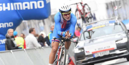 Sedláček jde ve stopách Barguila, Yatese a dalších