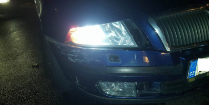 Právě teď: Provoz na kruhovém objezdu u Obory komplikuje nehoda dvou vozů