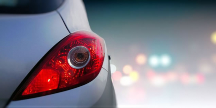 Mlhová světla:  Dobrý pomocník, ale i otravný společník při cestách