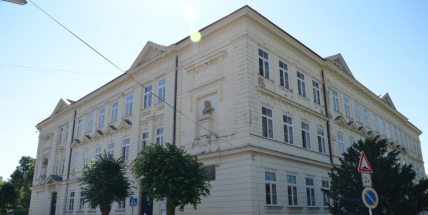 Ředidlo použité při rekonstrukci 1. ZŠ Dobříš nijak neohrožovalo děti ani personál