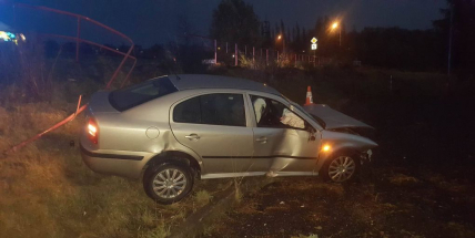 Aktuálně: Přerazil zábradlí a skončil mimo komunikaci