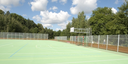 Sportoviště u základních škol zůstanou přes prázdniny otevřena
