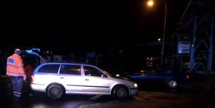 Dvě vozidla se střetla před křižovatkou