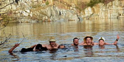 Zahájili nový rok koupáním