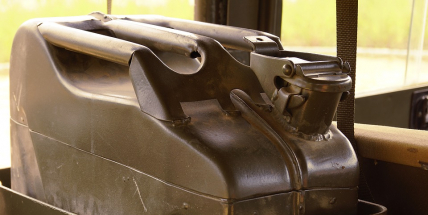 Nešika zapálil omylem auto někomu jinému