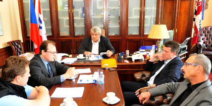 Hejtman Řihák jednal o budoucnosti Rožmitálské ulice