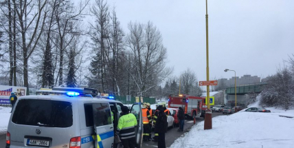 Aktuálně: Nehoda dvou vozidel uzavřela část Březnické ulice v Příbrami