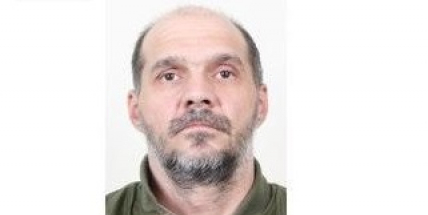 Policisté žádají veřejnost o pomoc při pátrání po hledaném muži