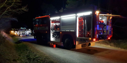 Právě teď: Požár nákladního vozidla zaměstnává hasiče