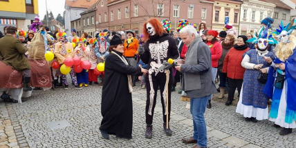 Březnice zahájila čas masopustů