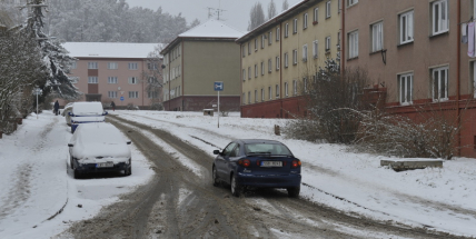 Dnes začíná silničářům zima, k dispozici mají přes 400 strojů