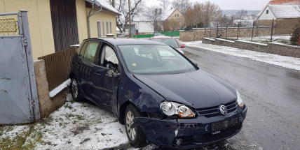 Aktuálně: Dopravní nehoda následkem zhoršeného stavu komunikace