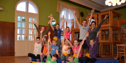 Cvičí mladí, staří, Méďové, Borci i celý Cirkus