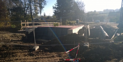 Most přes Litavku se už začíná rýsovat