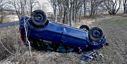 Ani v nočních hodinách nebyl na silnicích Příbramska klid
