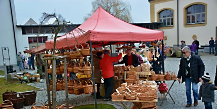 Jaro je za dveřmi a blíží se doba jarmarků