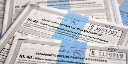 Mladík si chtěl prodloužit dovolenou zfalšováním neschopenky