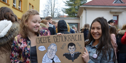 Studenti příbramských škol se připojili ke stávce a „Vyšli ven“