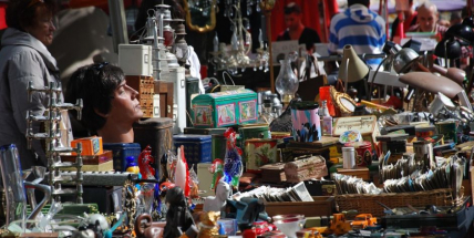 Přijďte zítra na „blešák“ do Estrádního sálu