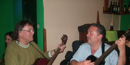 Škaredě zelená středa v D-klubu